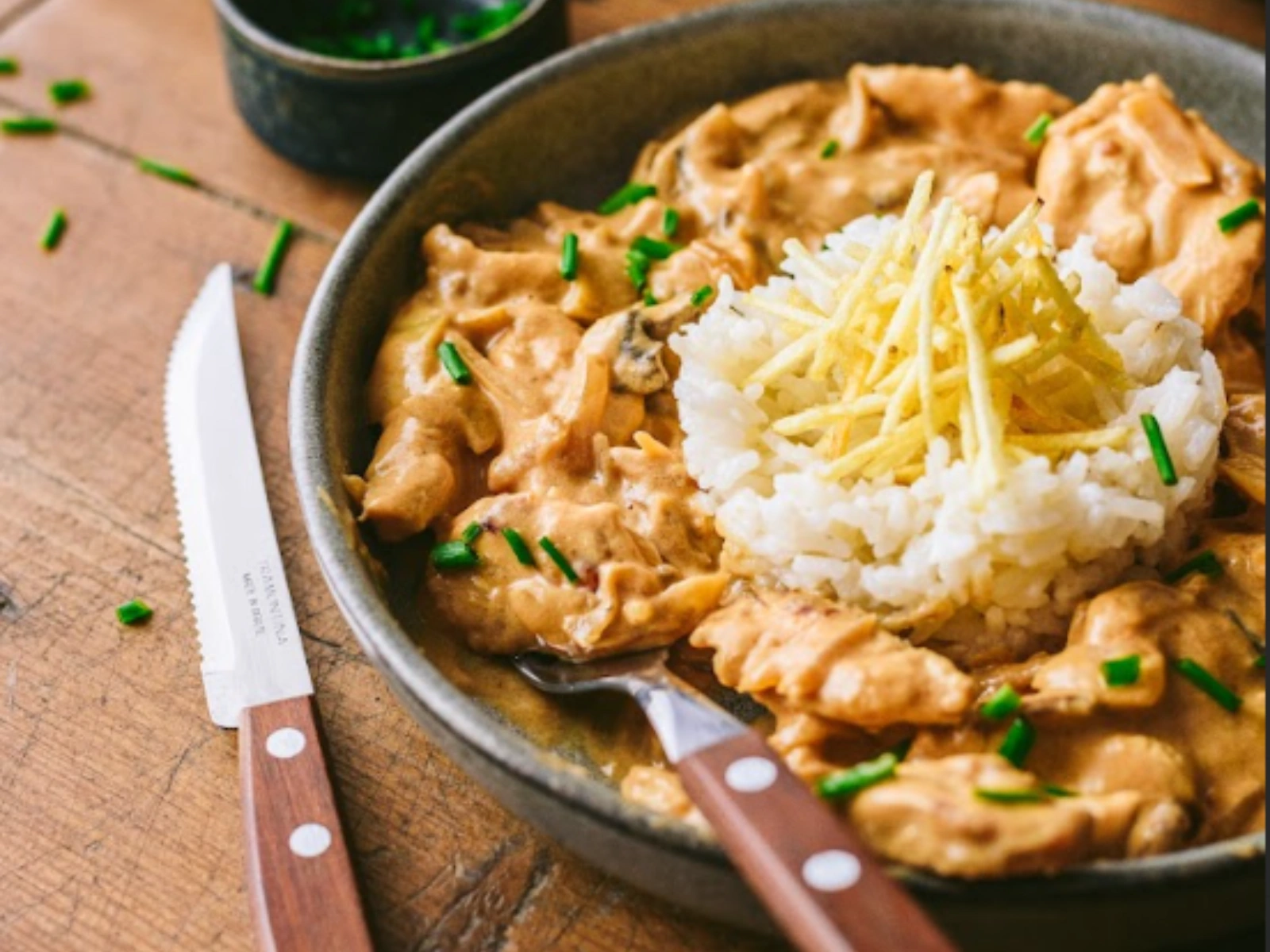 Strogonoff de Frango e Cogumelos